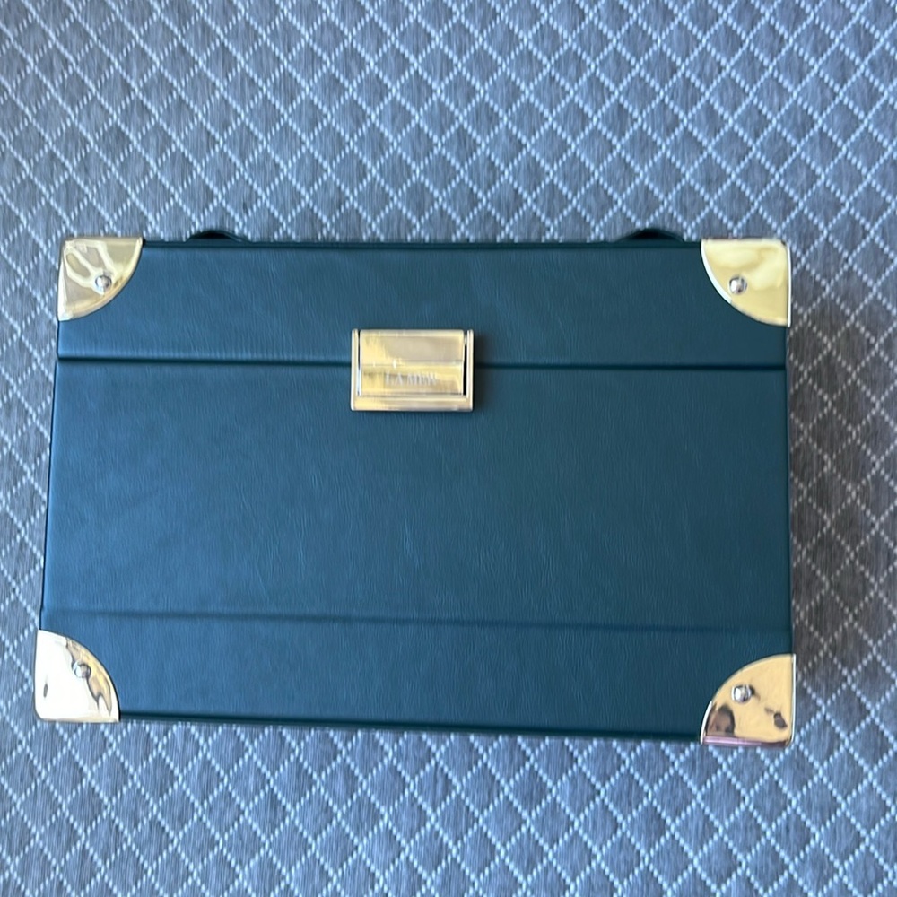 NWT La Mer Limited Edition Vanity Case Trunk Jewelry Box -- Emerald - Picture 2 of 12